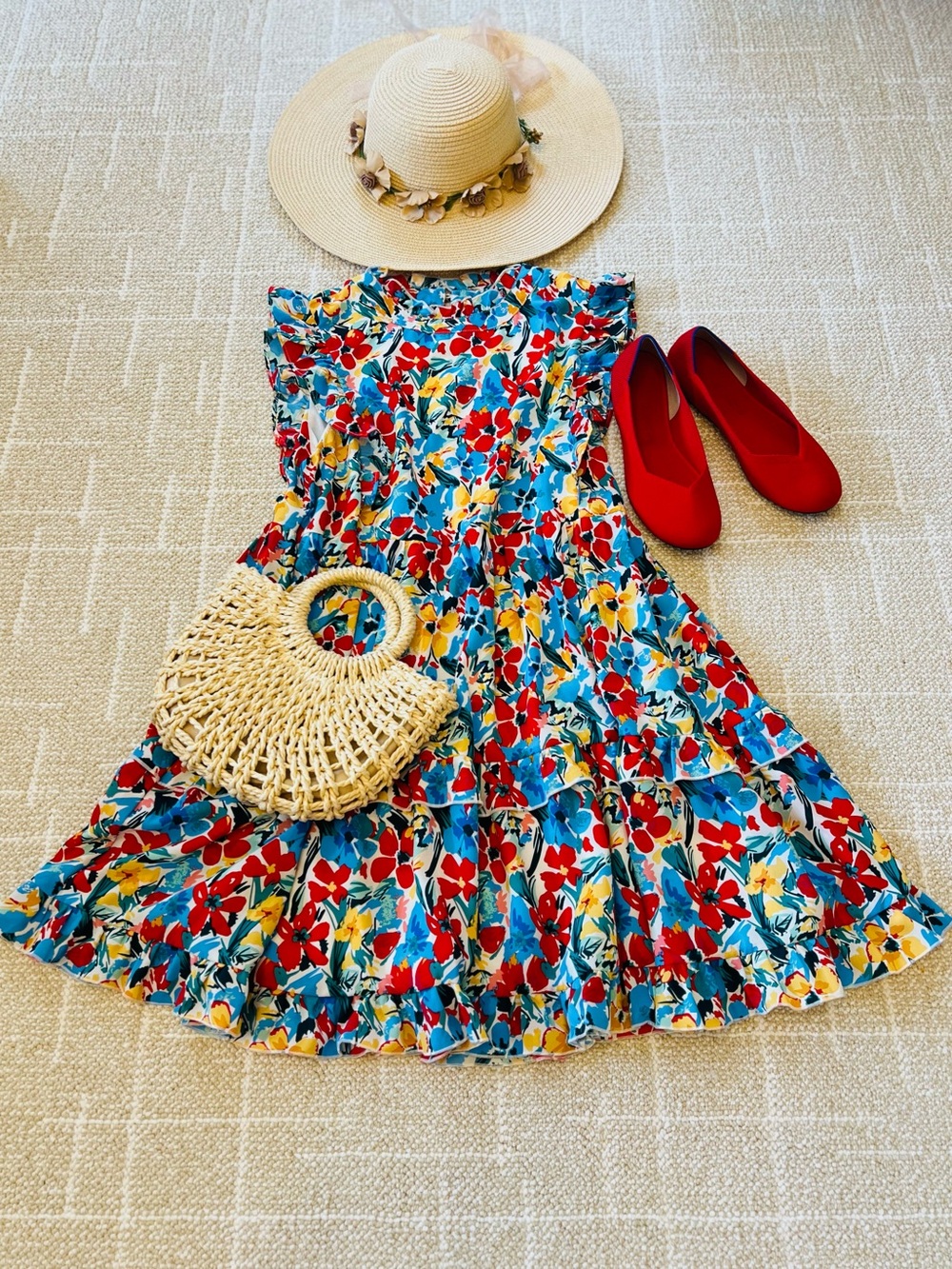 ❤️🤍💙 Red, White and Blue Floral Dress Size M with Nice Pockets!